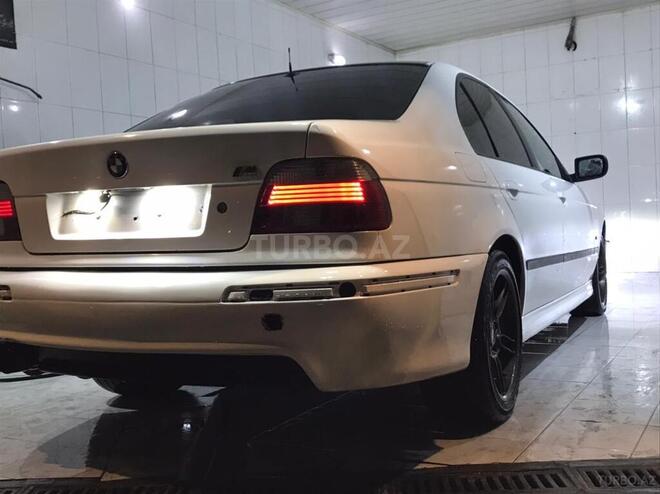 BMW 535 2001, 300,000 km - 3.5 л - Bakı