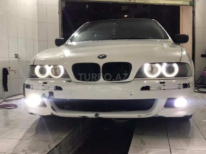 BMW 535 2001, 300,000 km - 3.5 л - Bakı