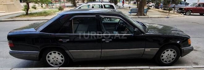Mercedes E 220 1994, 497,000 km - 2.2 l - Bakı