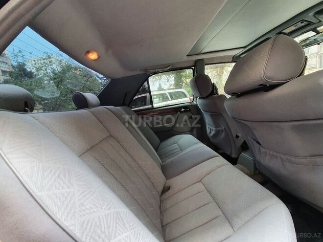 Mercedes E 220 1994, 497,000 km - 2.2 l - Bakı