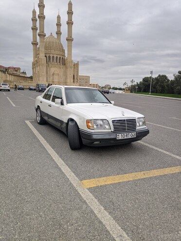 Mercedes E 220 1994, 388,000 km - 2.2 l - Bakı