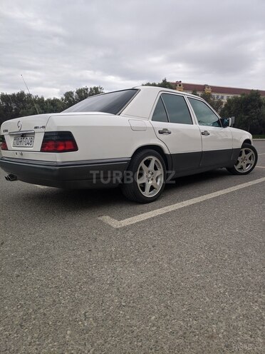 Mercedes E 220 1994, 388,000 km - 2.2 l - Bakı