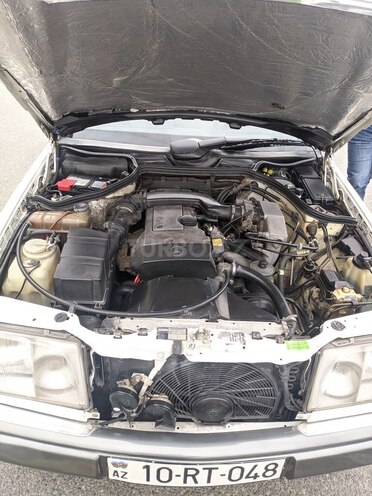 Mercedes E 220 1994, 388,000 km - 2.2 l - Bakı
