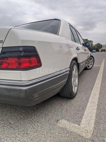 Mercedes E 220 1994, 388,000 km - 2.2 l - Bakı