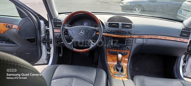 Mercedes E 240 2002, 245,232 km - 2.6 l - Bakı
