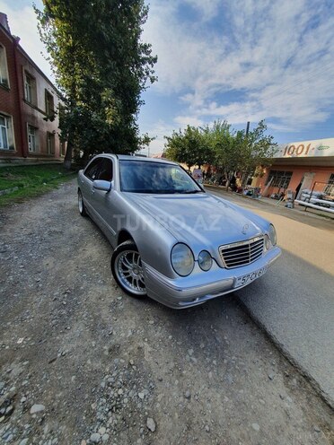 Mercedes E 240 2000, 280,335 km - 2.6 l - Şəmkir