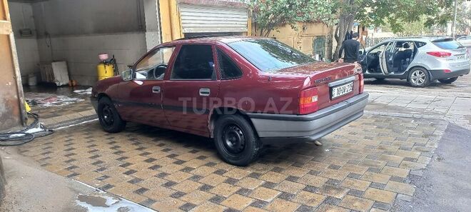 Opel Vectra 1992, 238,000 km - 1.8 l - Bakı