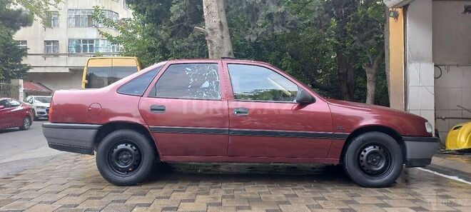Opel Vectra 1992, 238,000 km - 1.8 l - Bakı