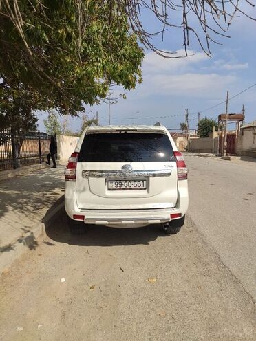 Toyota Land Cruiser 2013, 130,000 km - 2.7 л - Bakı