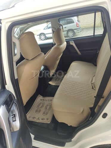 Toyota Land Cruiser 2013, 130,000 km - 2.7 л - Bakı