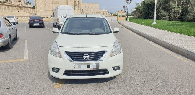 Nissan Sunny 2014, 142,300 km - 1.5 л - Bakı