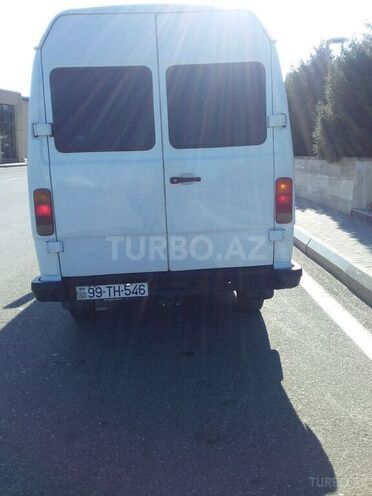 Mercedes 208 D 1991, 25,000 km - 2.3 l - Qusar