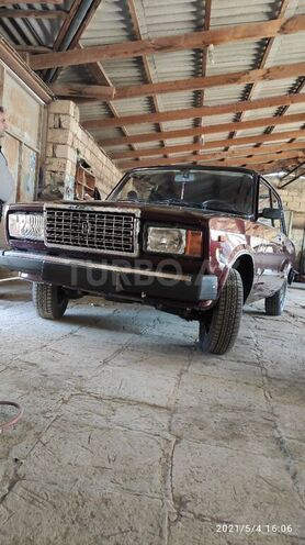LADA (VAZ) 2107 2011, 40,000 km - 1.6 l - Salyan
