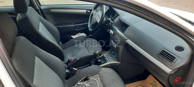 Opel Astra 2006, 400,000 km - 1.9 l - Bakı