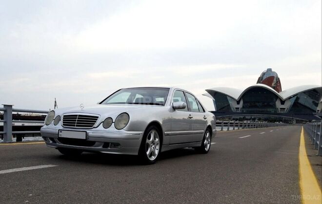 Mercedes E 270 1999, 490,000 km - 2.7 l - Bakı