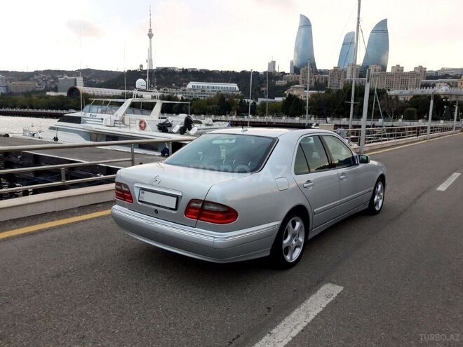 Mercedes E 270 1999, 490,000 km - 2.7 l - Bakı