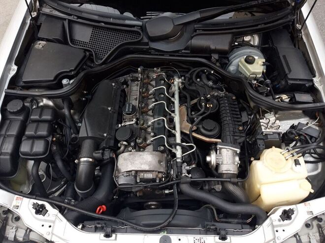 Mercedes E 270 1999, 490,000 km - 2.7 l - Bakı