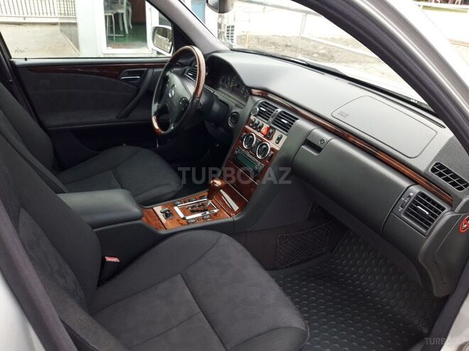 Mercedes E 270 1999, 490,000 km - 2.7 l - Bakı
