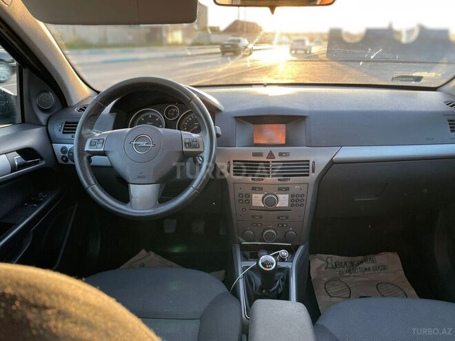 Opel Astra 2006, 204,500 km - 1.3 l - Bakı