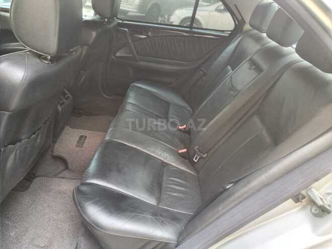 Mercedes E 240 1999, 397,000 km - 2.4 l - Bakı