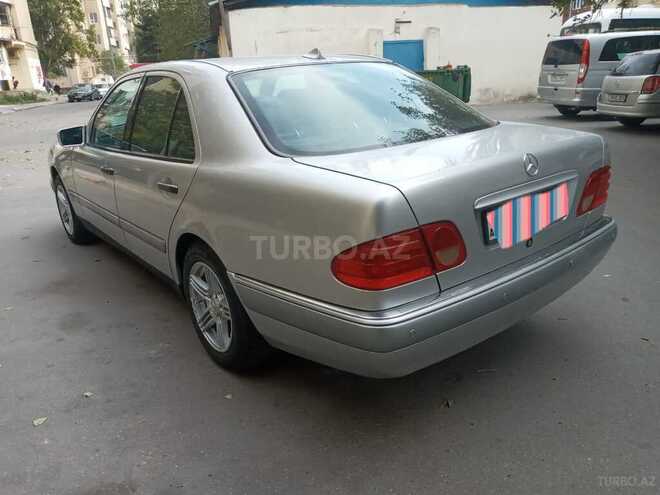 Mercedes E 240 1999, 397,000 km - 2.4 l - Bakı