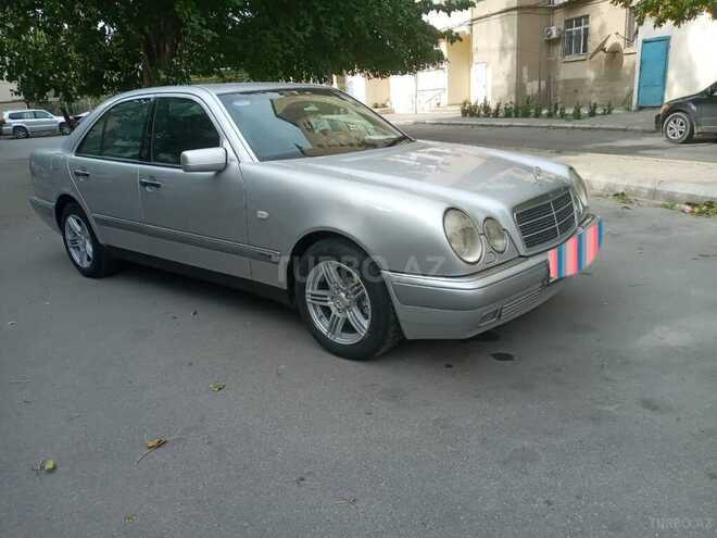 Mercedes E 240 1999, 397,000 km - 2.4 l - Bakı