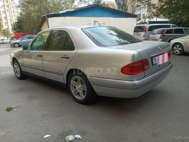 Mercedes E 240 1999, 397,000 km - 2.4 l - Bakı