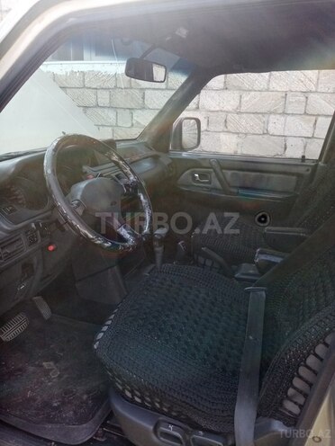 Mitsubishi Pajero 1992, 300,000 km - 2.5 л - Masallı