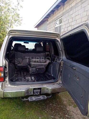 Mitsubishi Pajero 1992, 300,000 km - 2.5 л - Masallı