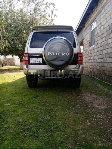 Mitsubishi Pajero 1992, 300,000 km - 2.5 л - Masallı