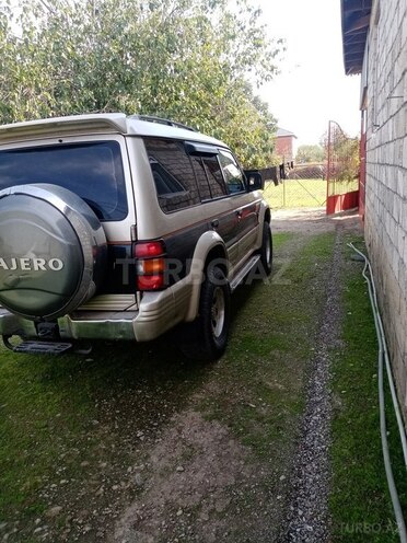 Mitsubishi Pajero 1992, 300,000 km - 2.5 л - Masallı