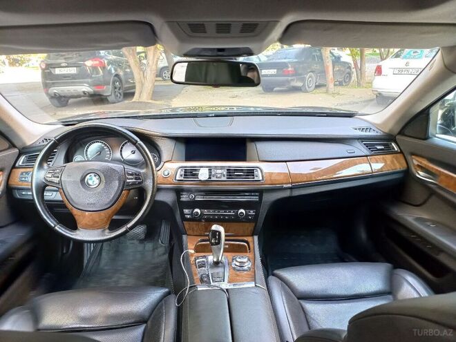 BMW 740 2009, 199,500 km - 3.0 l - Bakı