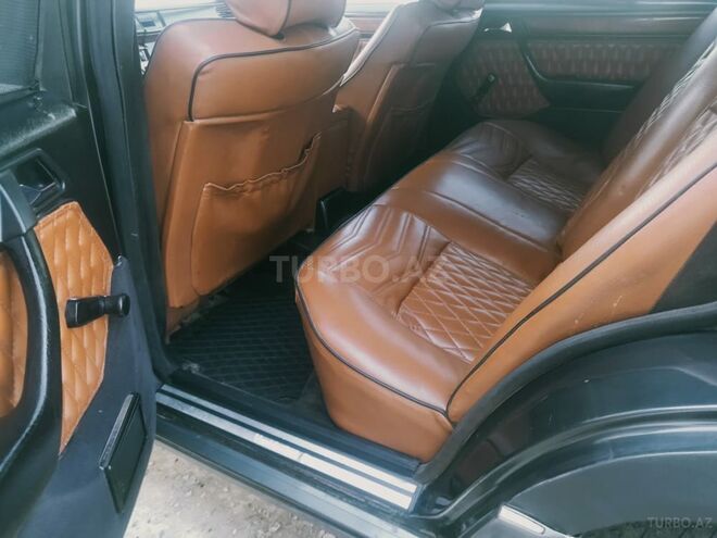 Mercedes E 200 1993, 30,000 km - 2.0 l - Salyan