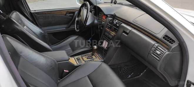 Mercedes E 320 2000, 277,777 km - 3.2 l - Sumqayıt