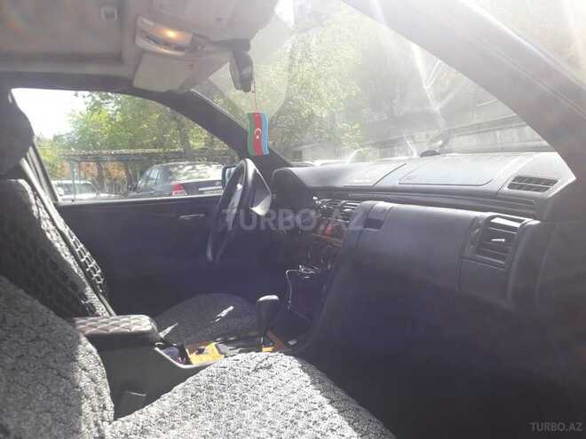 Mercedes E 230 1996, 312,000 km - 2.3 l - Sumqayıt