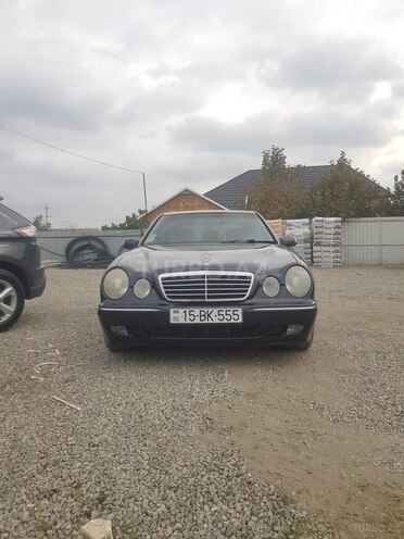 Mercedes E 240 2001, 255,900 km - 2.6 л - Cəlilabad