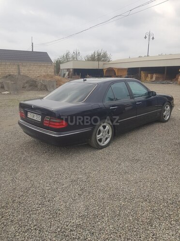 Mercedes E 240 2001, 255,900 km - 2.6 л - Cəlilabad