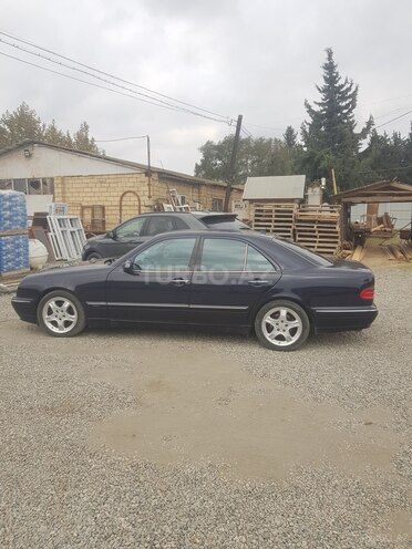 Mercedes E 240 2001, 255,900 km - 2.6 л - Cəlilabad