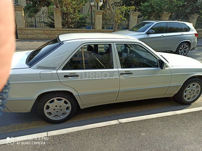 Mercedes 190 1992, 29,000 km - 2.0 л - Bakı