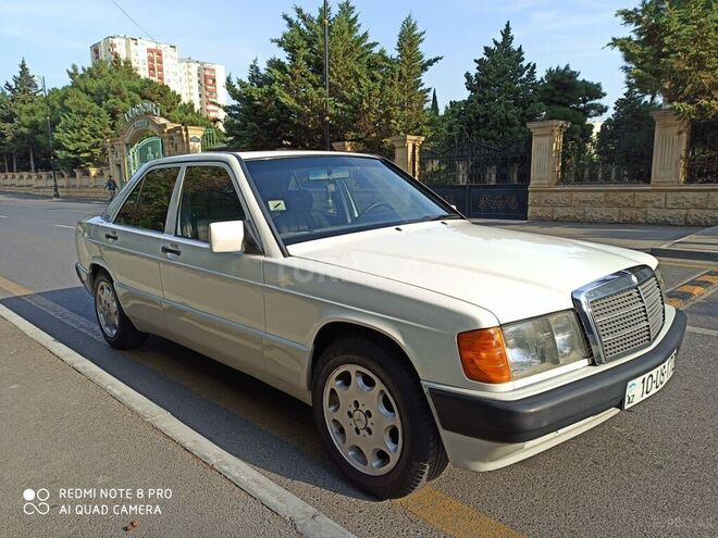 Mercedes 190 1992, 29,000 km - 2.0 л - Bakı