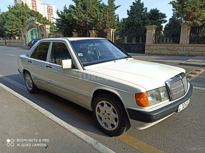 Mercedes 190 1992, 29,000 km - 2.0 л - Bakı