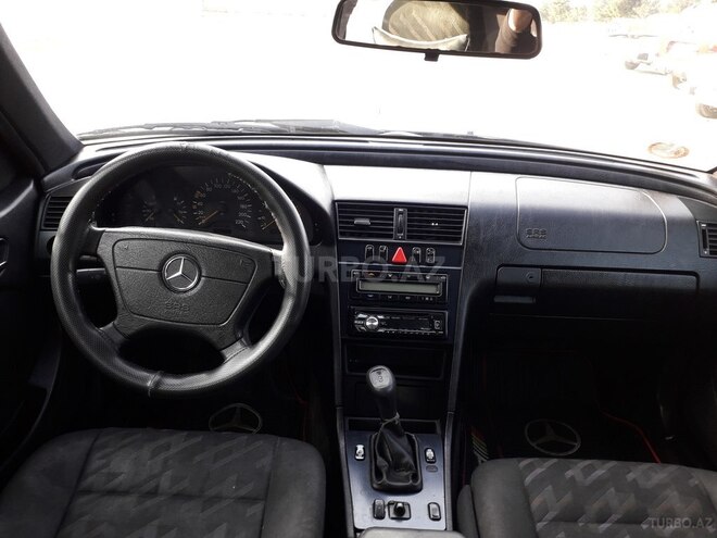 Mercedes C 220 1999, 315,648 km - 2.2 l - Sumqayıt