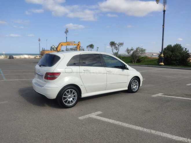 Mercedes B 170 2008, 97,000 km - 1.7 л - Bakı
