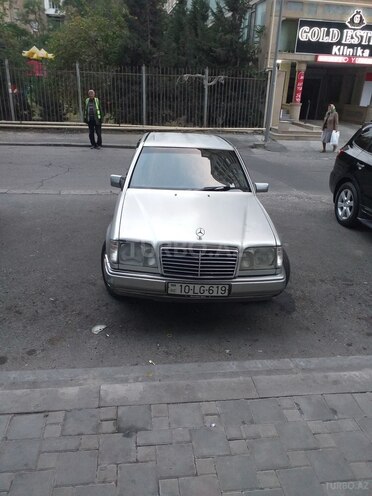Mercedes E 220 1994, 432,855 km - 2.2 l - Bakı