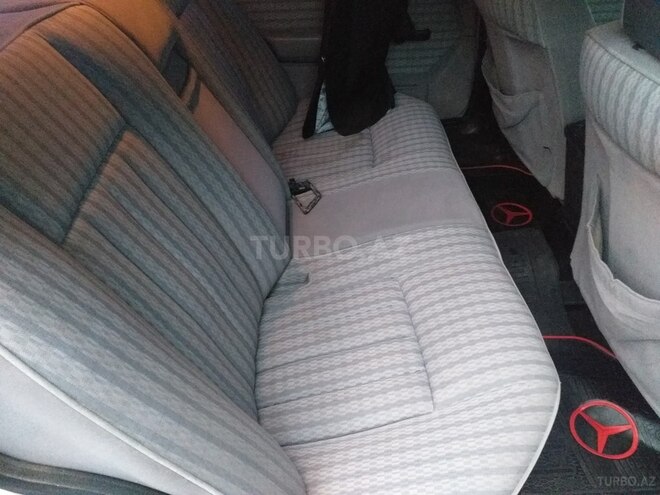 Mercedes E 220 1994, 432,855 km - 2.2 l - Bakı