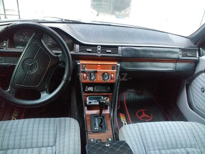 Mercedes E 220 1994, 432,855 km - 2.2 l - Bakı