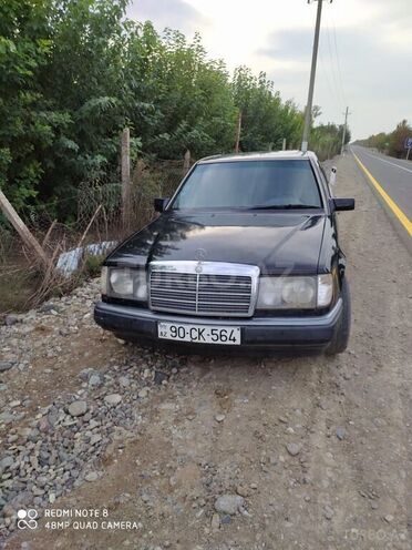 Mercedes E 230 1992, 378,591 km - 2.3 l - Füzuli
