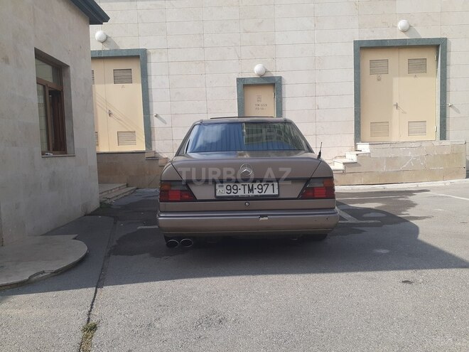Mercedes E 250 1989, 350,000 km - 2.5 l - Bakı