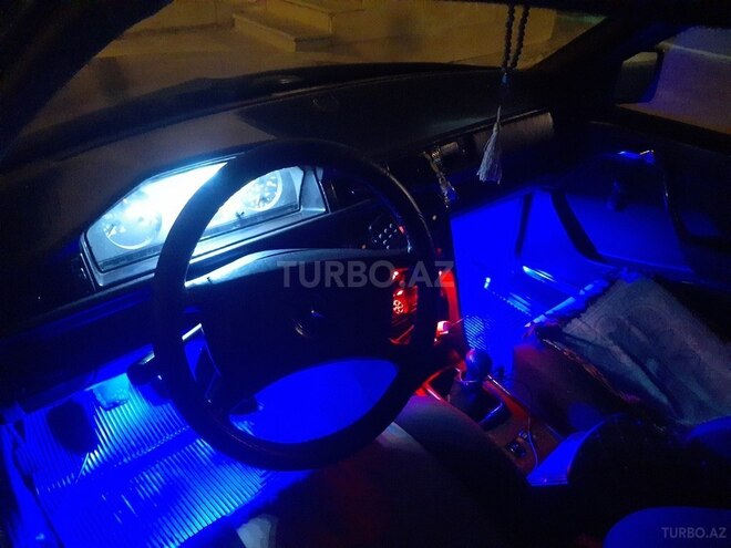 Mercedes E 250 1989, 350,000 km - 2.5 l - Bakı