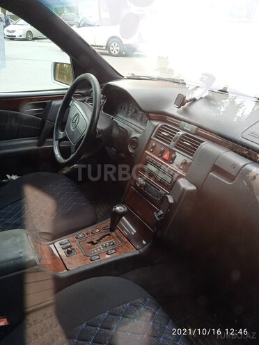 Mercedes E 240 1998, 340,000 km - 2.4 l - Bakı